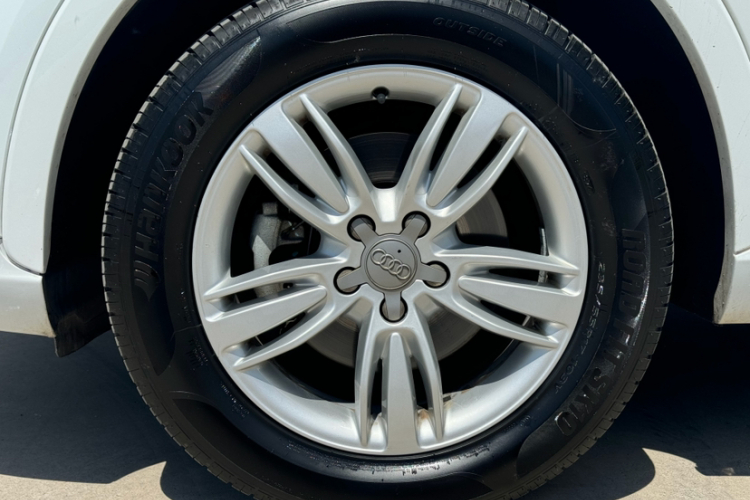 Audi Q3 2016 #8 Audi Q3 2016 car image #8