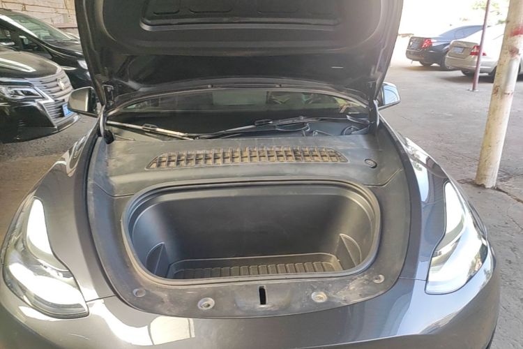 Tesla Model Y 2024 #20 Tesla Model Y 2024 car image #20