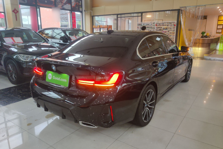 BMW 3 Series 2025 #7 BMW 3 Series 2025 car image #7