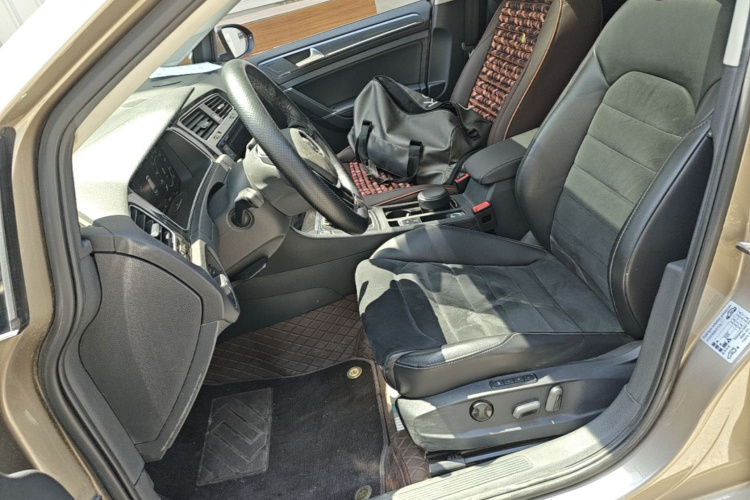 Volkswagen Golf 2019 #15 Volkswagen Golf 2019 car image #15