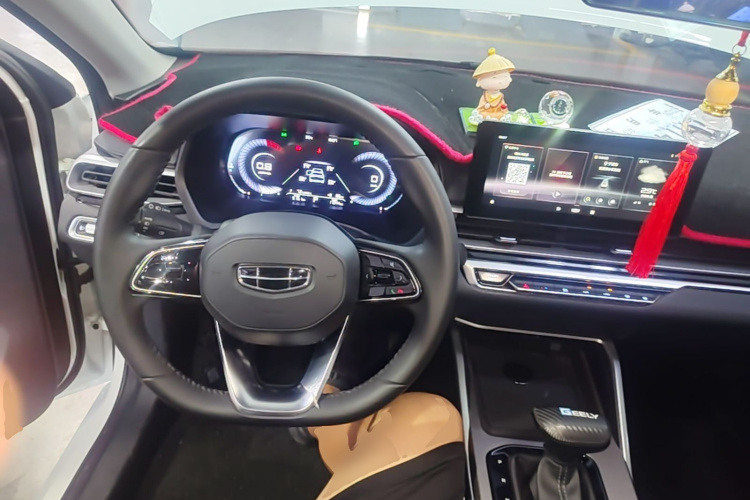 GEELY Emgrand 2022 car image #11