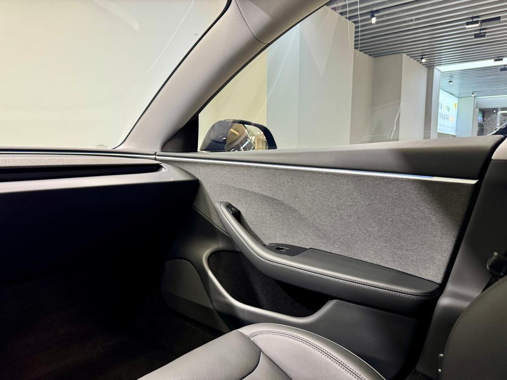 Tesla Model 3 2024 car image #15