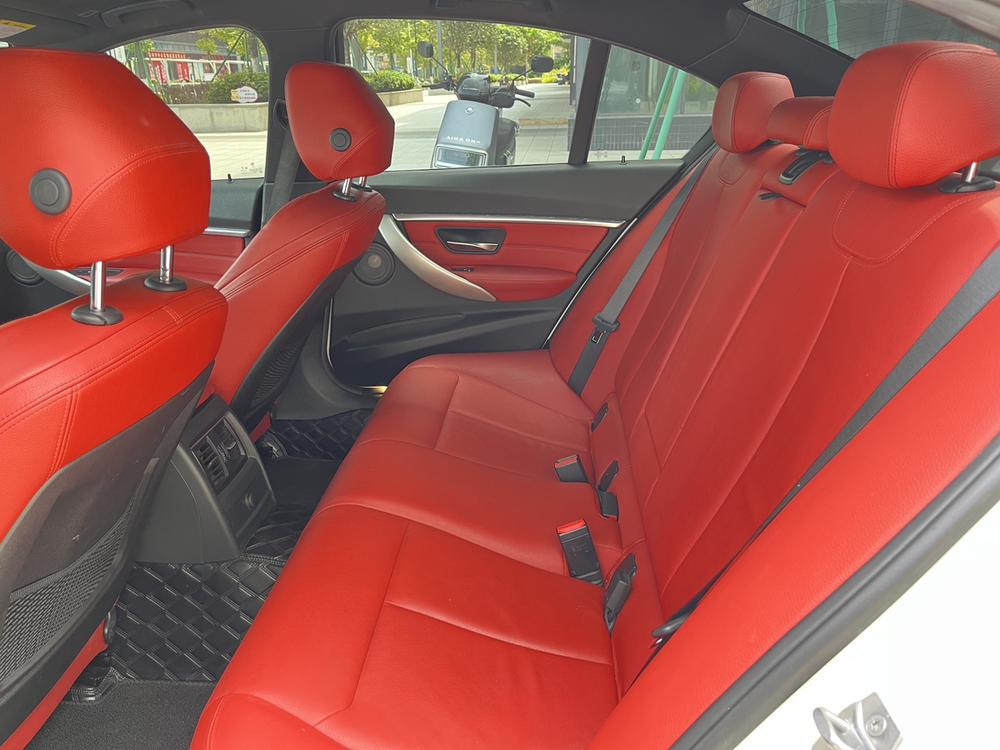 BMW 3 Series 2018 #13 BMW 3 Series 2018 car image #13