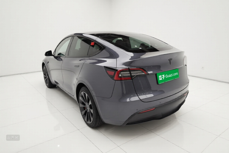 Tesla Model Y 2022 #5 Tesla Model Y 2022 car image #5