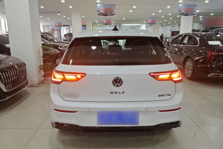 Volkswagen Golf 2024 car image #4