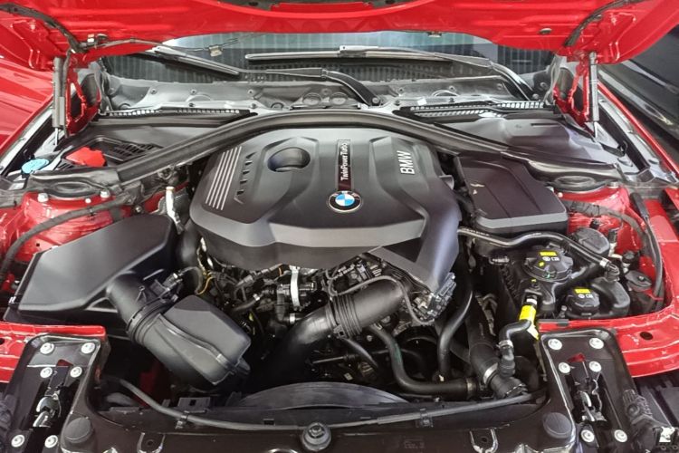 BMW 3 Series 2018 #20 BMW 3 Series 2018 car image #20
