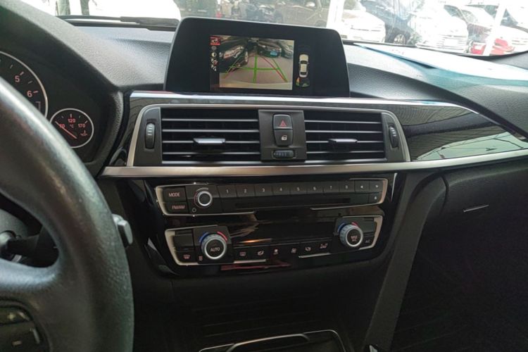 BMW 3 Series 2016 #13 BMW 3 Series 2016 car image #13