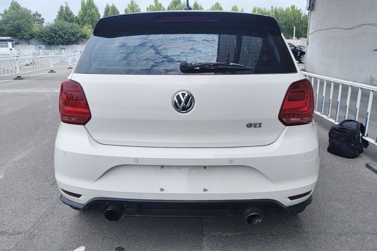 Volkswagen Polo 2017 car image #6