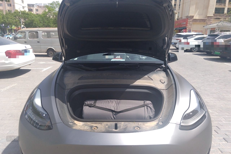 Tesla Model Y 2022 car image #22