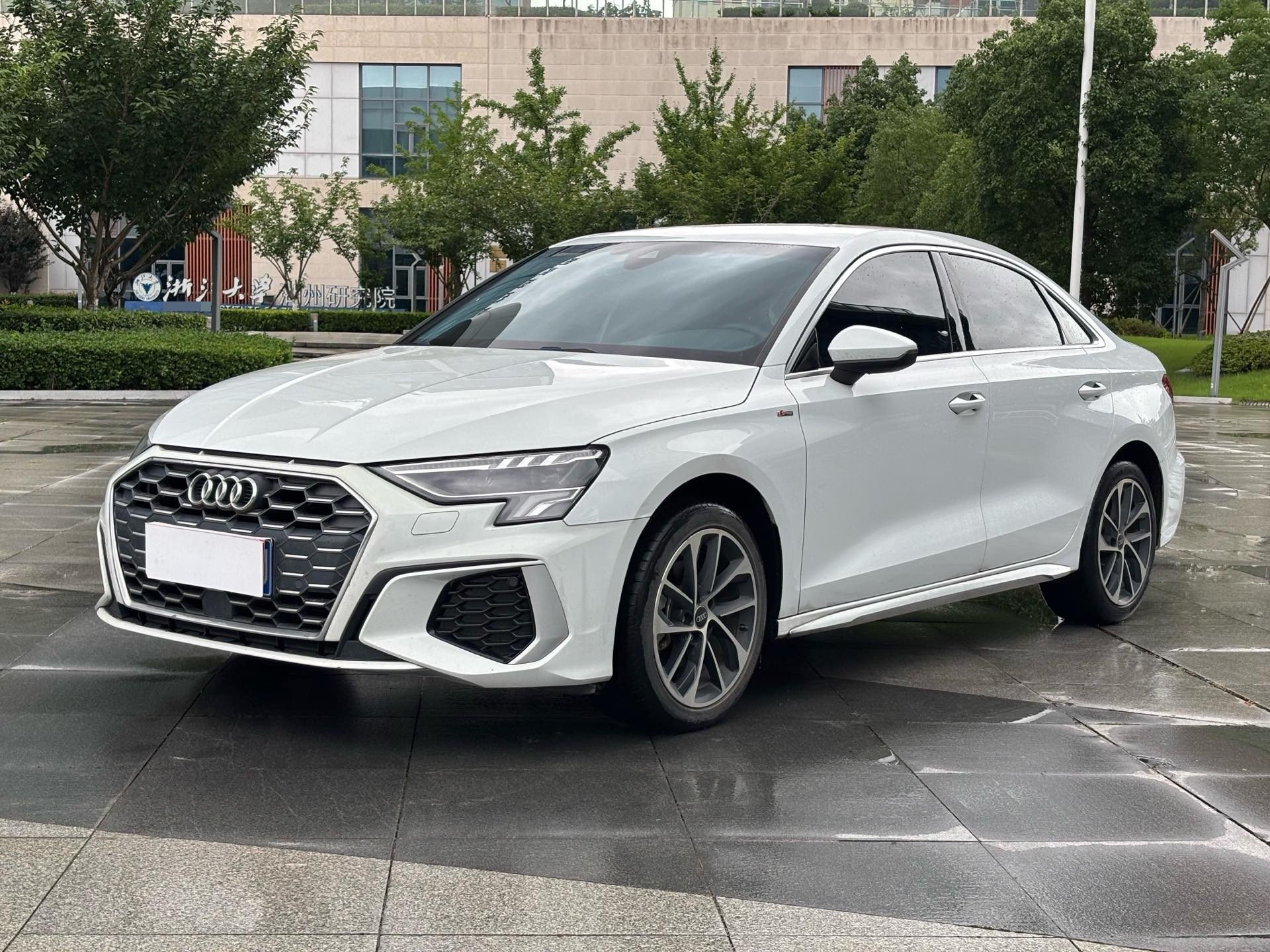2022 2022 car image