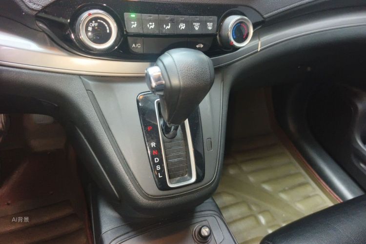 Honda CR-V 2015 #16 Honda CR-V 2015 car image #16