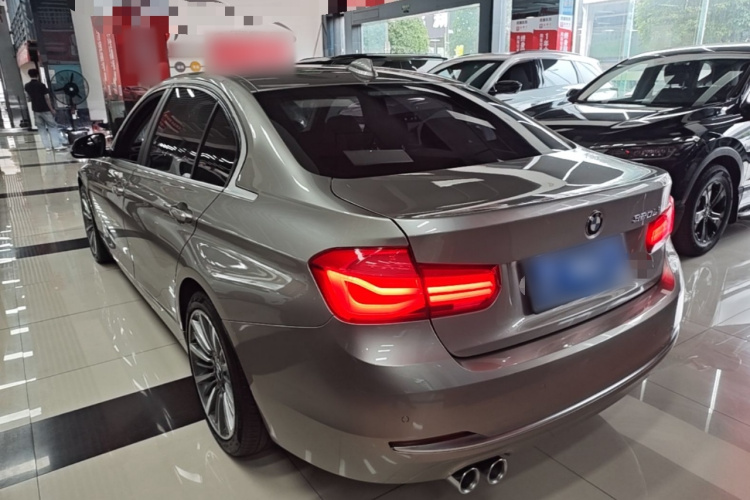 BMW 3 Series 2019 car image #5