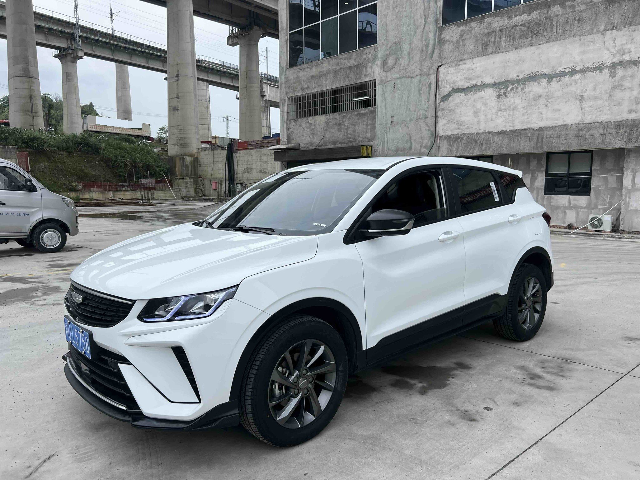 GEELY Coolray 2024 car image 