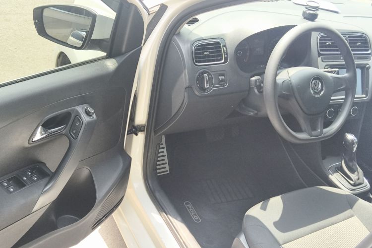 Volkswagen Polo 2017 صورة سيارة #16