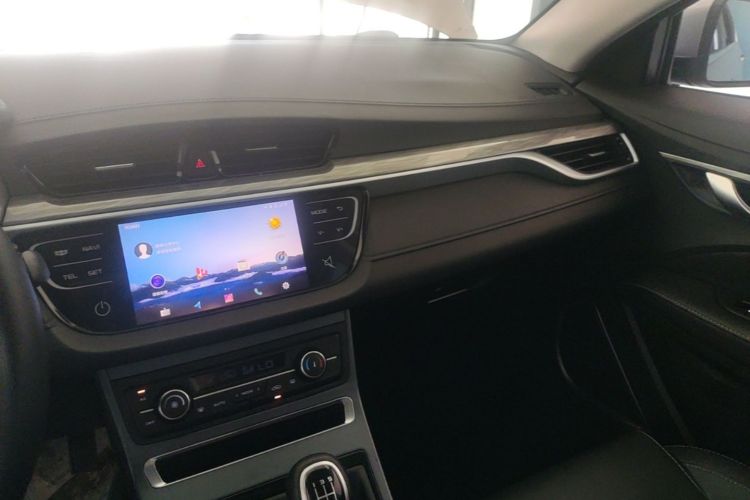 GEELY Emgrand 2019 #17 GEELY Emgrand 2019 car image #17