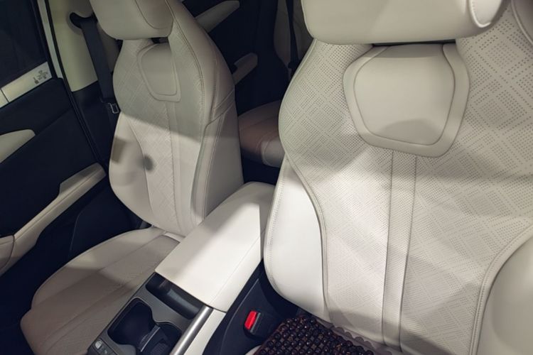 BYD YuanUP 2025 #15 BYD YuanUP 2025 immagine di auto #15
