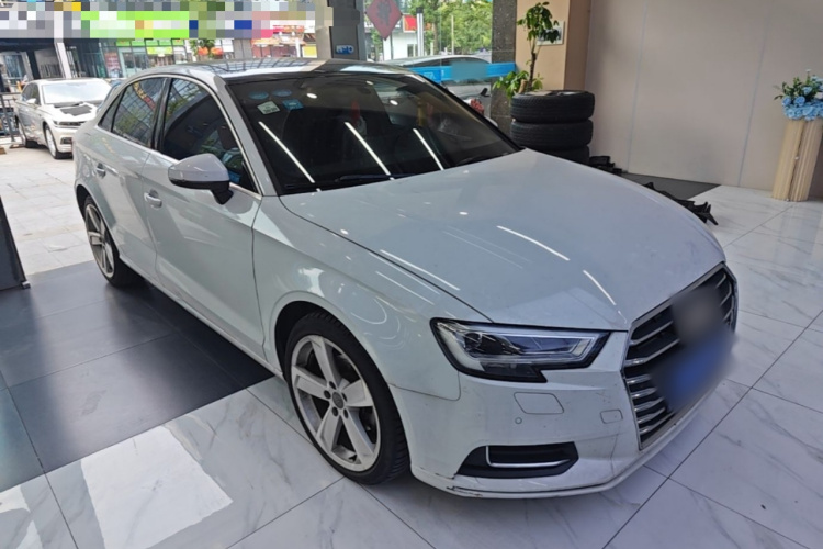 Audi A3 2018 car image #4