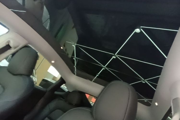 Tesla Model Y 2023 #18 Tesla Model Y 2023 car image #18