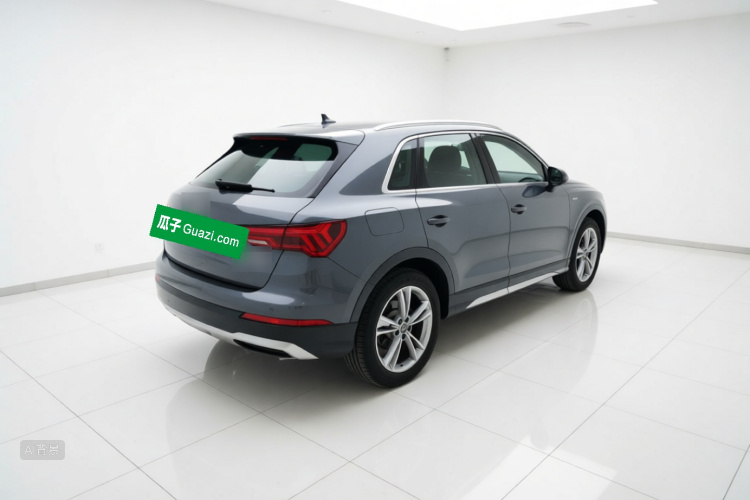 Audi Q3 2020 car image #7
