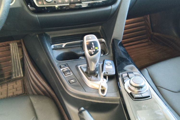 BMW 3 Series 2017 #14 BMW 3 Series 2017 car image #14
