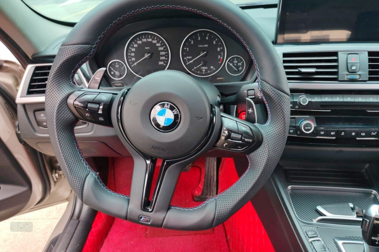 BMW 3 Series 2016 car image #12