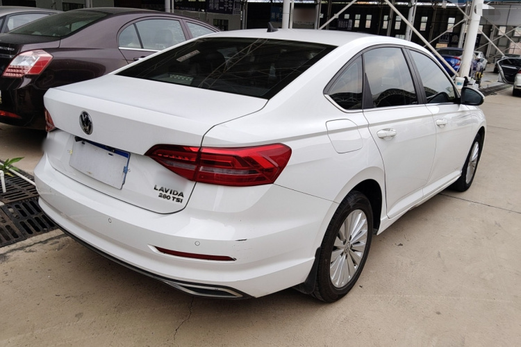 Volkswagen Lavida 2019 car image #7