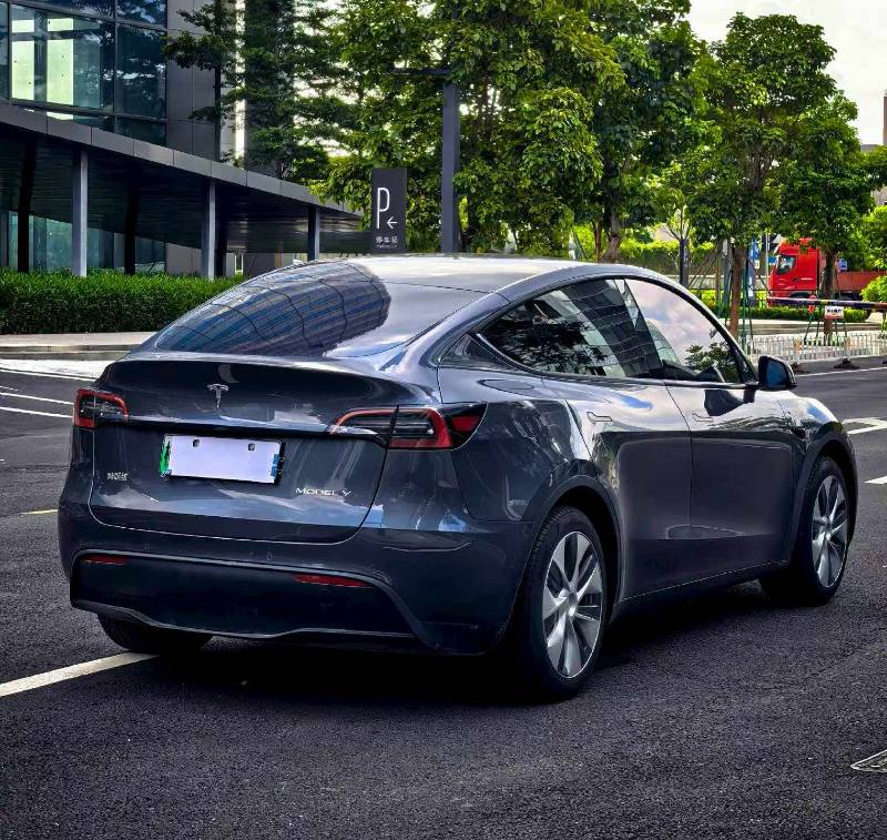 Tesla Model Y 2022 #9 Tesla Model Y 2022 car image #9