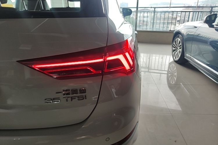 Audi Q3 2023 #8 Audi Q3 2023 car image #8