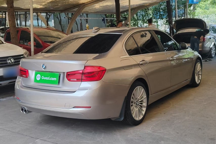 BMW 3 Series 2018 car image #7