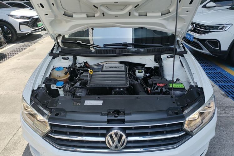 Volkswagen Bora 2016 car image #20