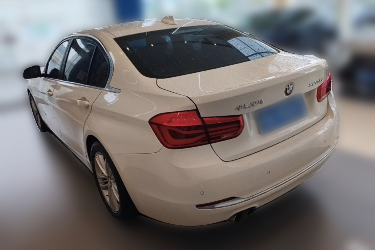 BMW 3 Series 2017 #5 BMW 3 Series 2017 car image #5