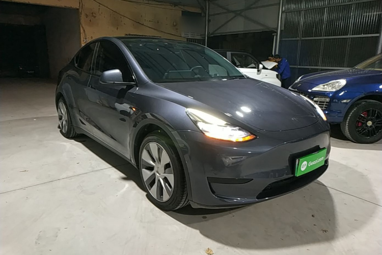 Tesla Model Y 2022 #4 Tesla Model Y 2022 car image #4