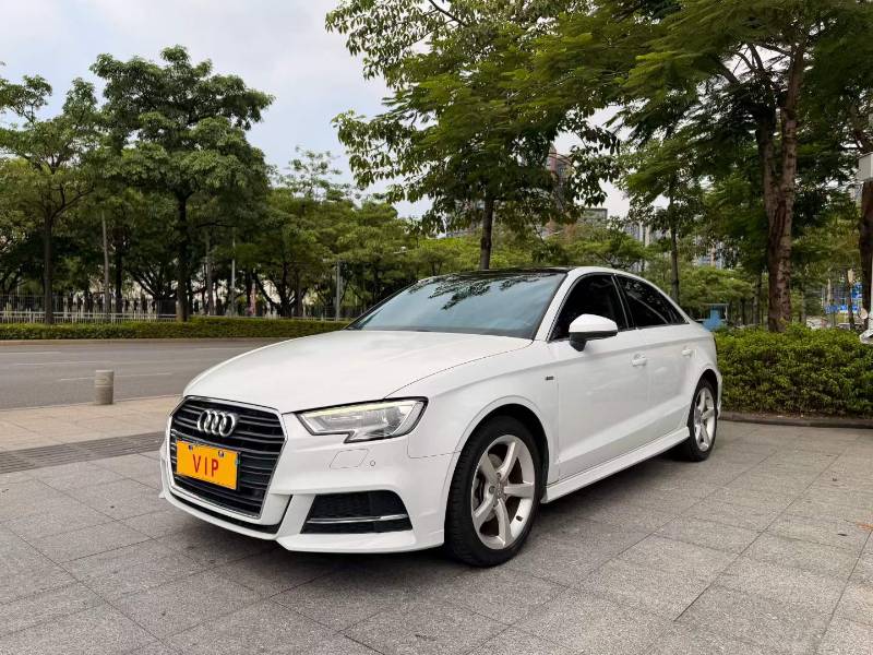 Audi A3 2019 car image 