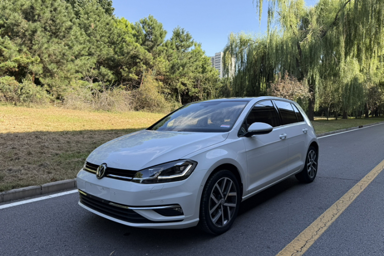 Volkswagen Golf 2018 #2 Volkswagen Golf 2018 car image #2