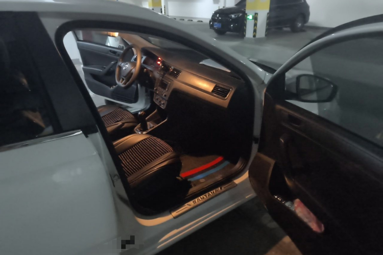 Volkswagen Santana 2017 car image #23