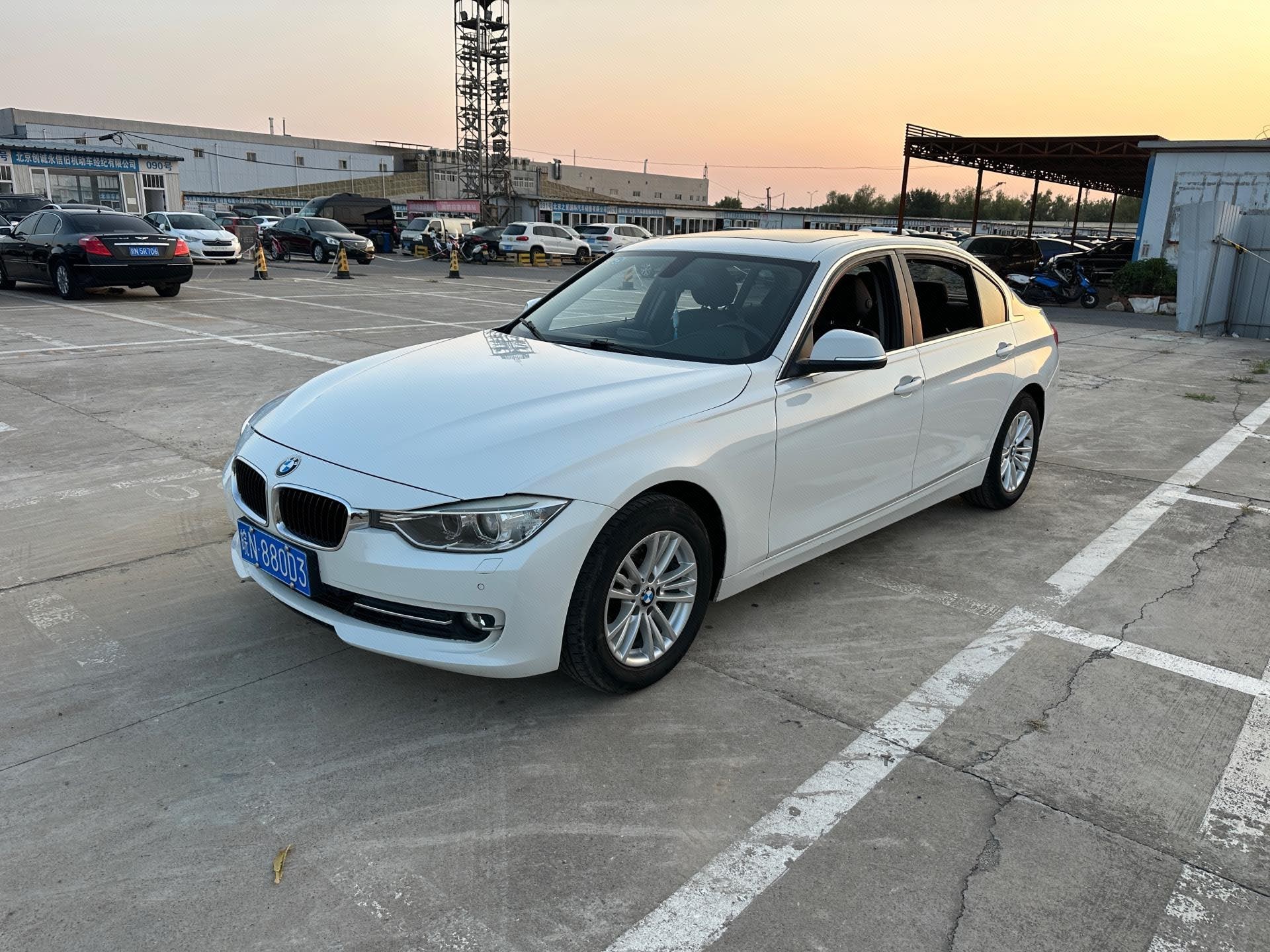 BMW 3 Series 2014 BMW 3 Series 2014 car image