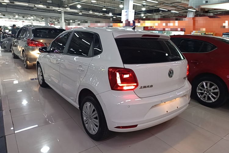 Volkswagen Polo 2016 car image #7