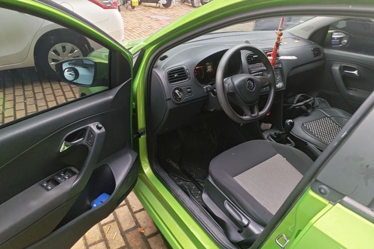 Volkswagen Polo 2016 #16 Volkswagen Polo 2016 car image #16