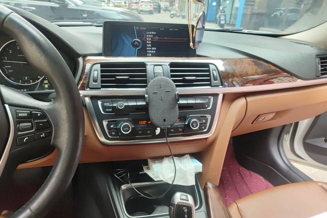 BMW 3 Series 2012 #26 BMW 3 Series 2012 car image #26