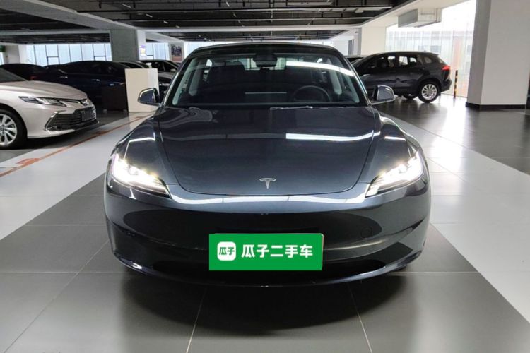 Tesla Model 3 2025 car image #3