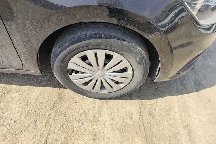 Volkswagen Santana 2020 car image #9