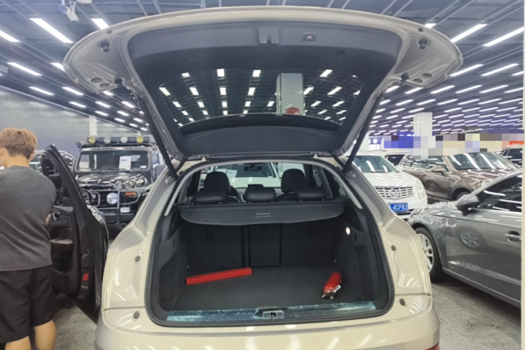 Audi Q3 2018 #19 Audi Q3 2018 car image #19