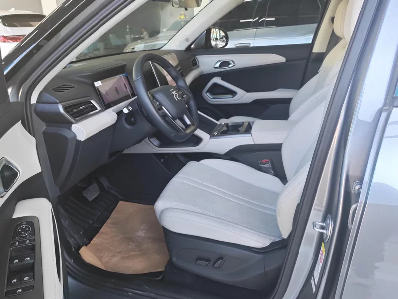 比亚迪 元PLUS 2025 汽车图片 #11