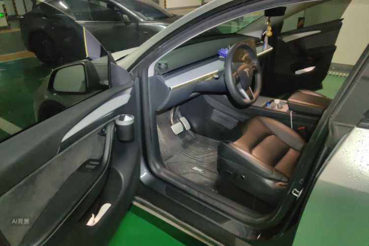 Tesla Model Y 2022 #18 Tesla Model Y 2022 car image #18