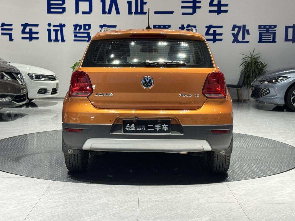 Volkswagen Polo 2015 car image #6