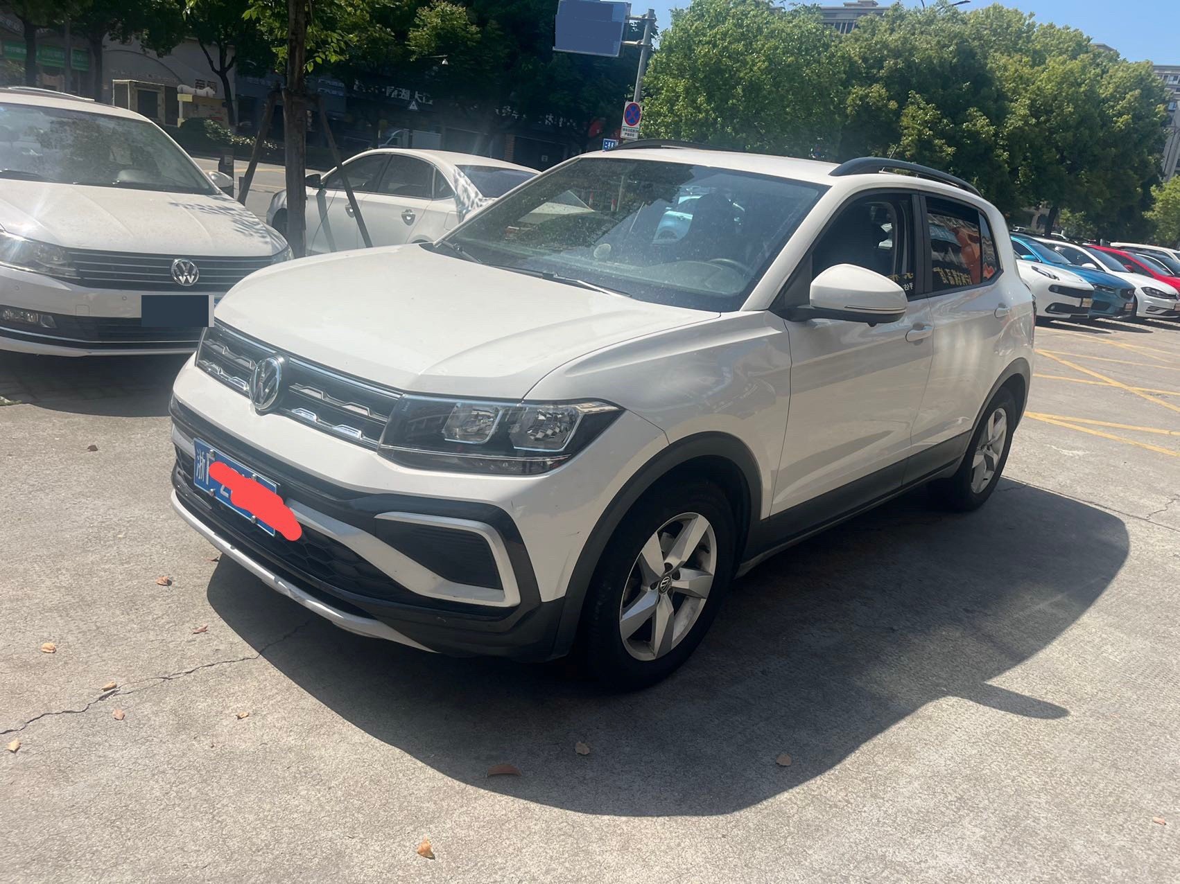 Volkswagen T-Cross 2020 Volkswagen T-Cross 2020 car image