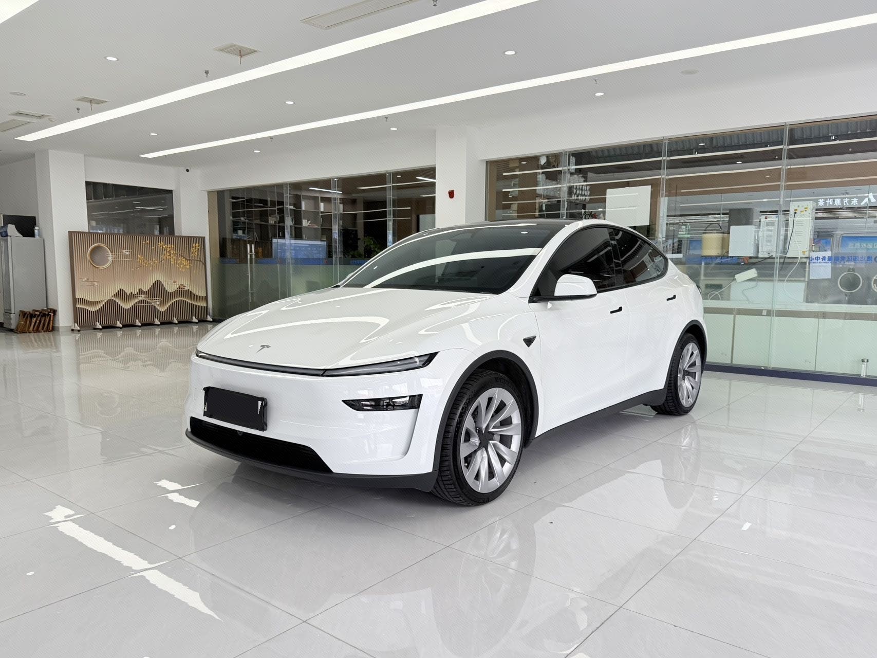 Tesla Model Y 2026 car image 