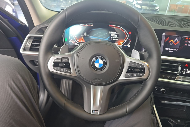 BMW 3 Series 2019 #11 BMW 3 Series 2019 car image #11