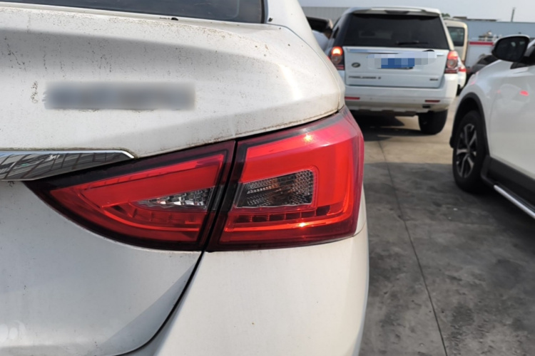 Chery Arrizo 5 2018 immagine di auto #8