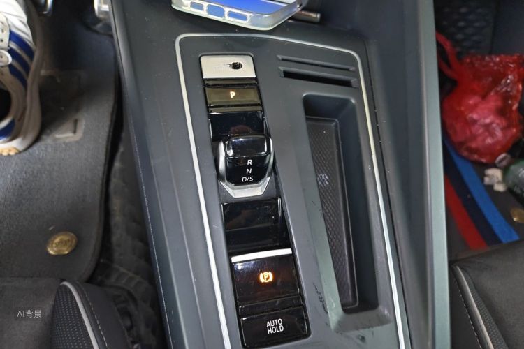 Volkswagen Golf 2023 #16 Volkswagen Golf 2023 صورة سيارة #16
